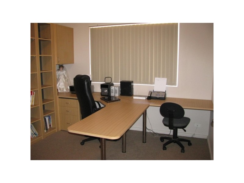 11 Polwarth Parade, Deepdale WA 6532