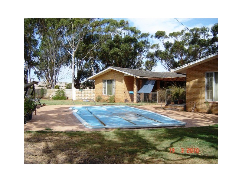 167 Giles Road, Moonyoonooka WA 6532