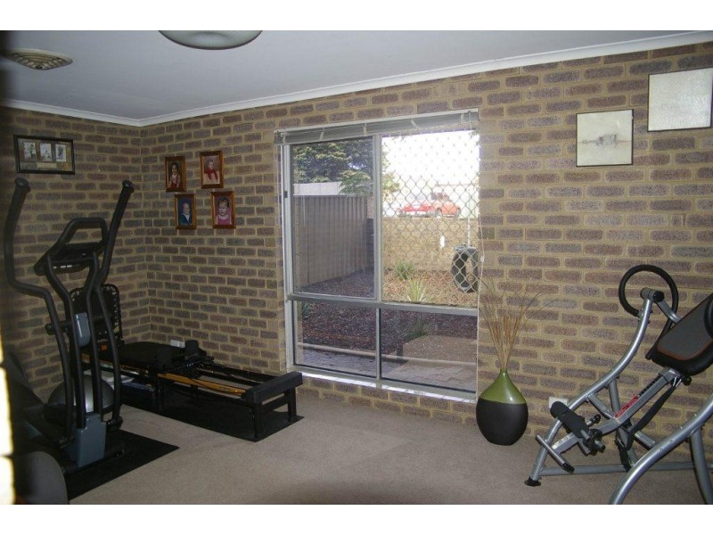 6 Kultown Drive, Waggrakine WA 6530