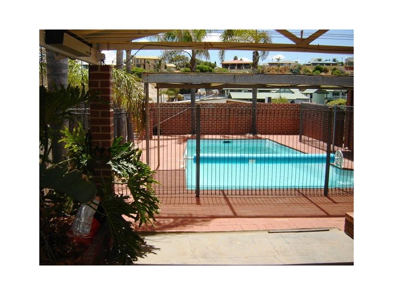 16 Hakea Street, Tarcoola Beach WA 6530