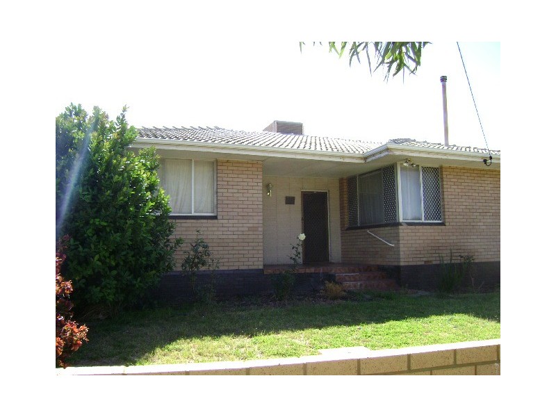 33 Hutchinson Street, Geraldton WA 6530