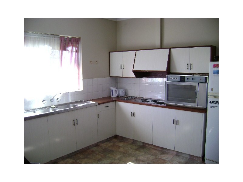 33 Hutchinson Street, Geraldton WA 6530