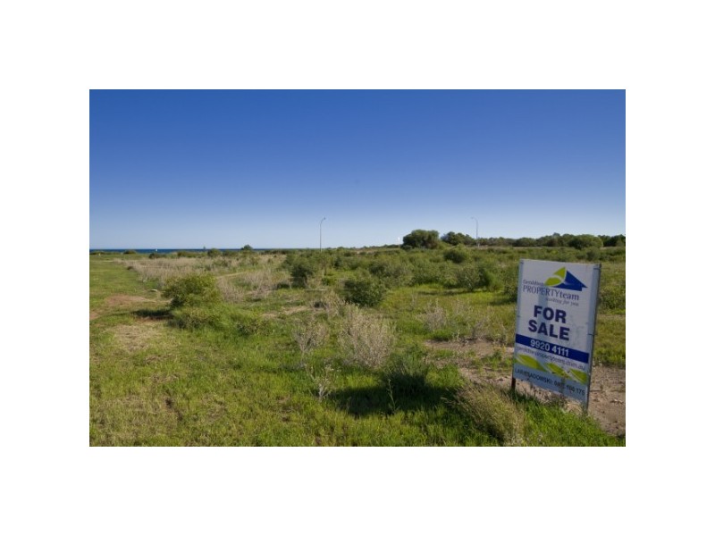 17 Wavecrest Circle, Drummond Cove WA 6532