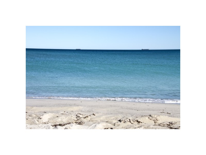 17 Wavecrest Circle, Drummond Cove WA 6532