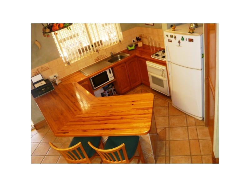 2 Vince Court, Wandina WA 6530