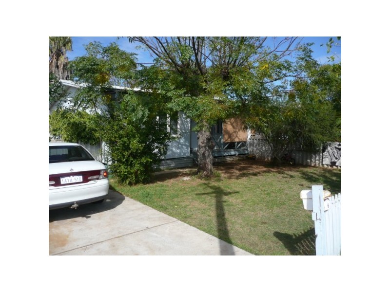 3 A and B Plymouth Road, Geraldton WA 6530