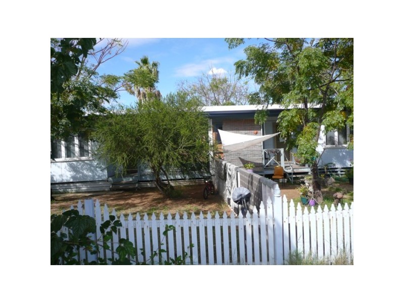 3 A and B Plymouth Road, Geraldton WA 6530