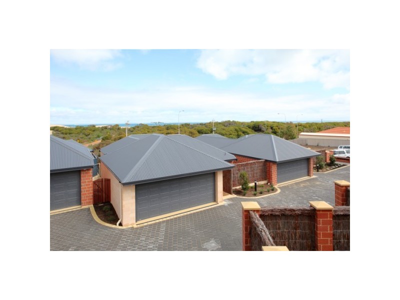 11/2 McDermott Avenue, Wandina WA 6530