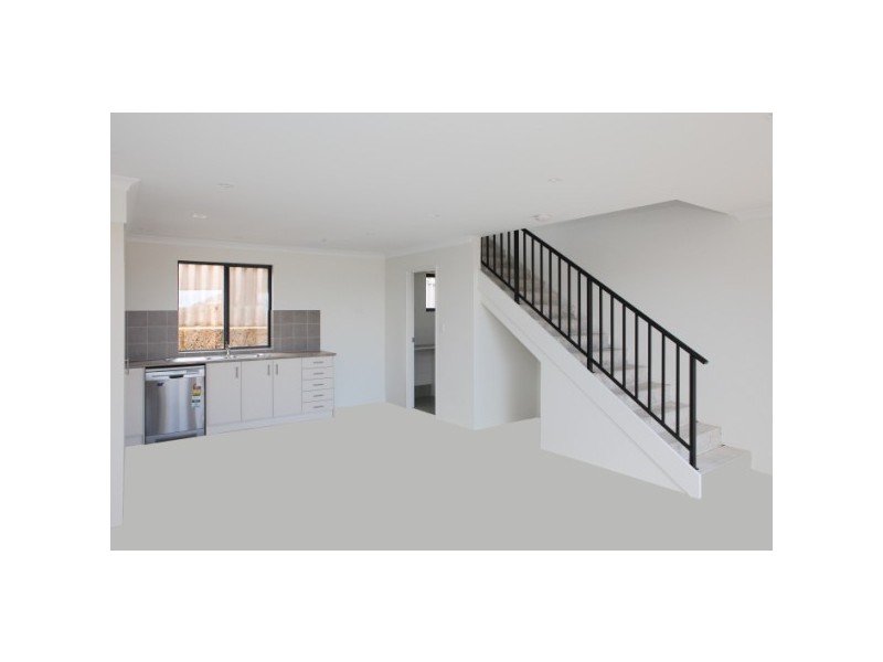 14/2 McDermott Avenue, Wandina WA 6530