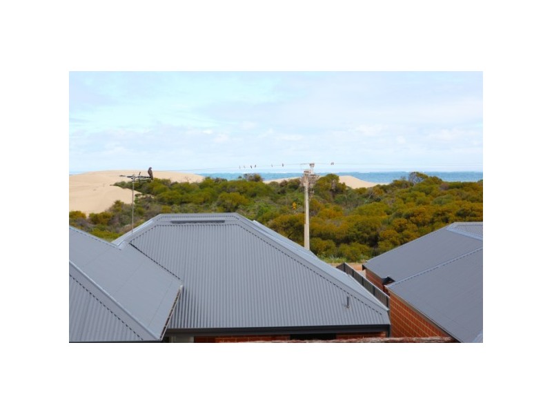 14/2 McDermott Avenue, Wandina WA 6530