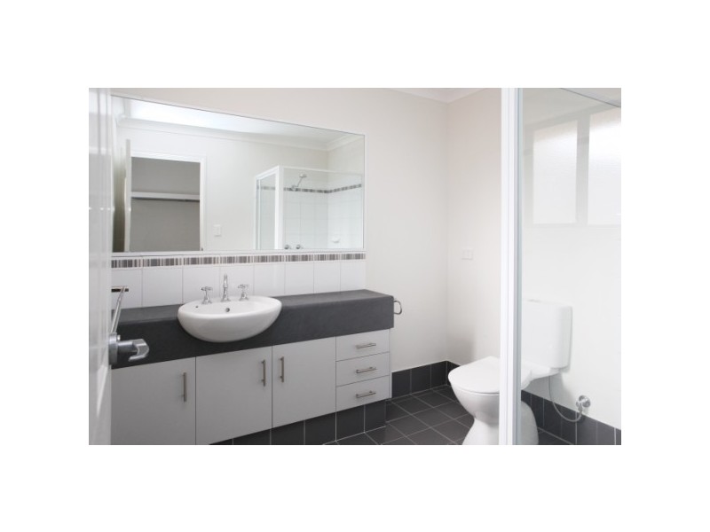 17/2 McDermott Avenue, Wandina WA 6530