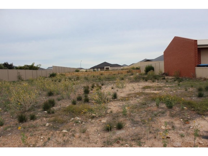 15 Derna Parade, Wandina WA 6530