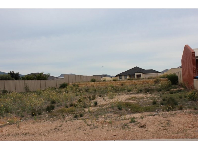 15 Derna Parade, Wandina WA 6530