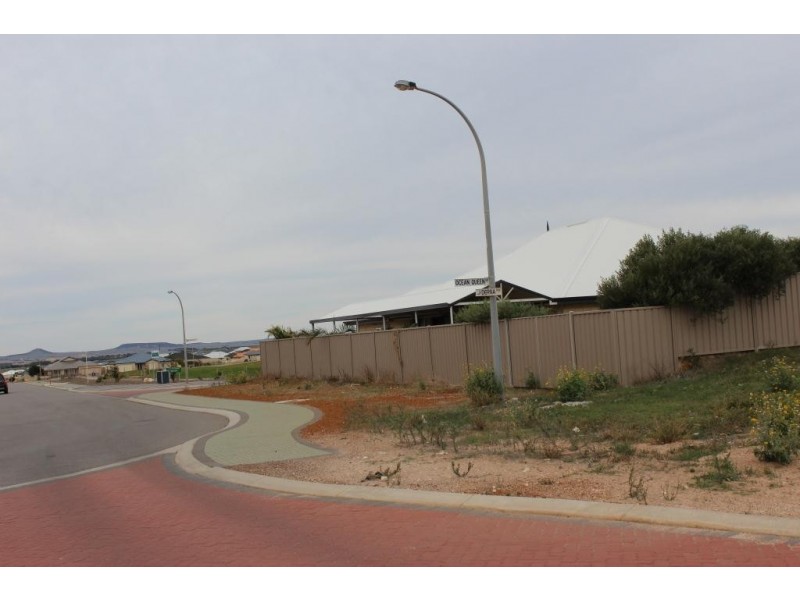 15 Derna Parade, Wandina WA 6530