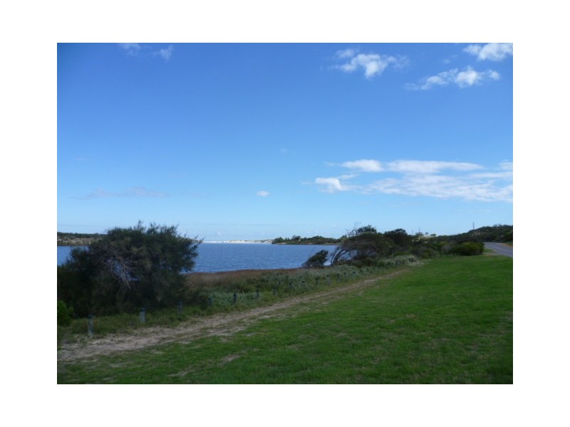 22 Mersey Drive, Cape Burney WA 6532