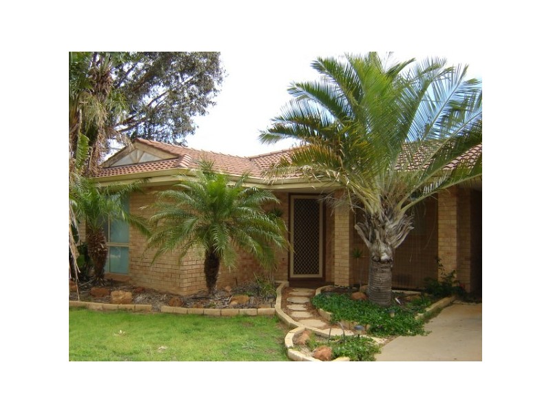 30 Kultown Drive, Waggrakine WA 6530