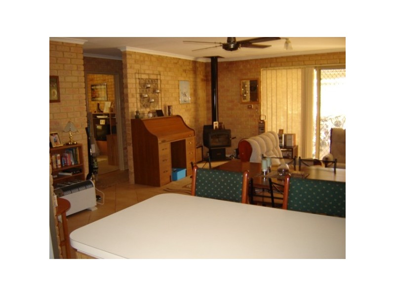 30 Kultown Drive, Waggrakine WA 6530