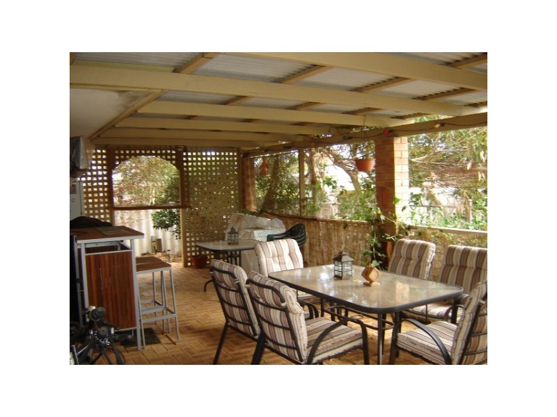 30 Kultown Drive, Waggrakine WA 6530