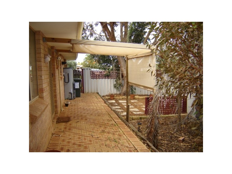30 Kultown Drive, Waggrakine WA 6530