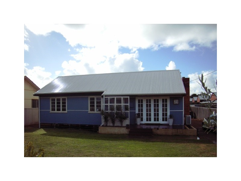 23 Whitfield Street, Beachlands WA 6530