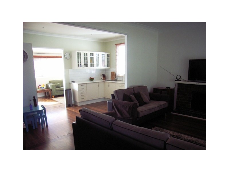 23 Whitfield Street, Beachlands WA 6530