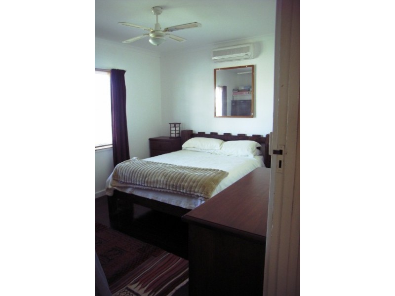 23 Whitfield Street, Beachlands WA 6530