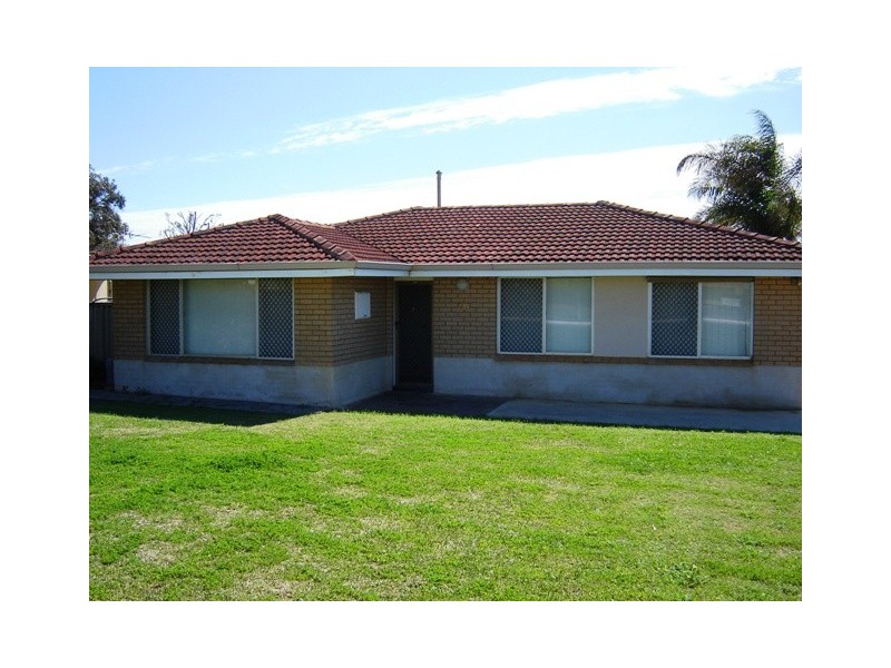 235 Eighth Street, Wonthella WA 6530