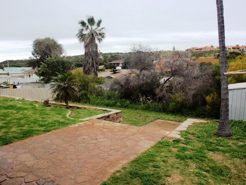 28 Hakea Street, Tarcoola Beach WA 6530