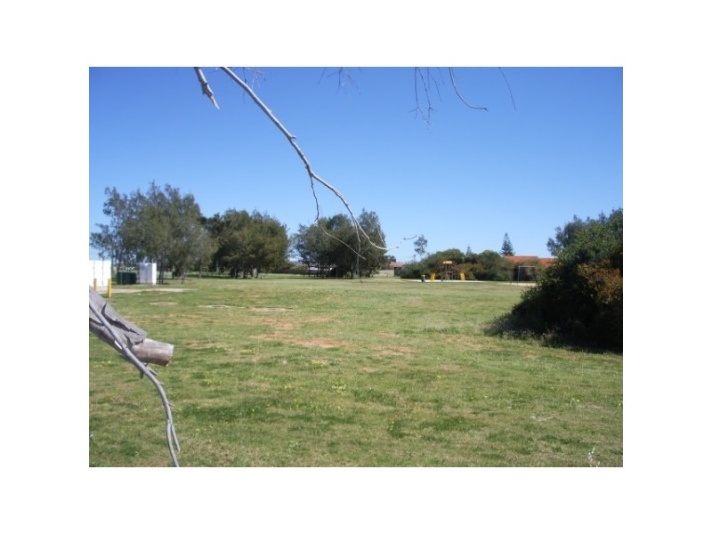 18 Batavia Place, Mahomets Flats WA 6530