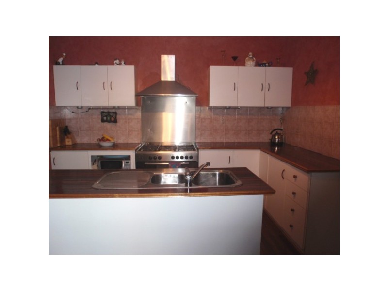 16 Whitfield Street, Beachlands WA 6530