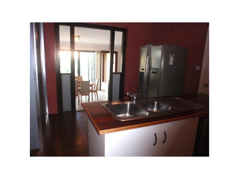 16 Whitfield Street, Beachlands WA 6530