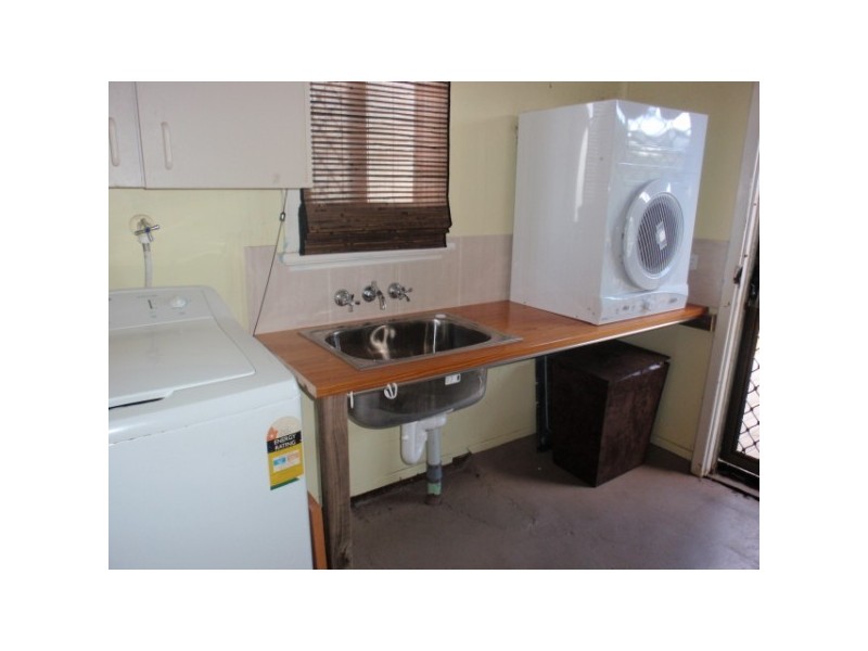 16 Whitfield Street, Beachlands WA 6530