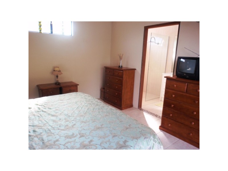 16 Whitfield Street, Beachlands WA 6530