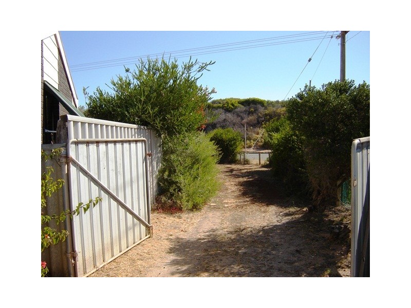 279 Willcock Drive, Tarcoola Beach WA 6530