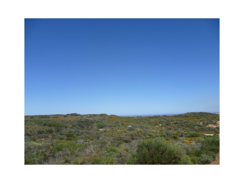 10 Hatch Road, East Bowes WA 6535