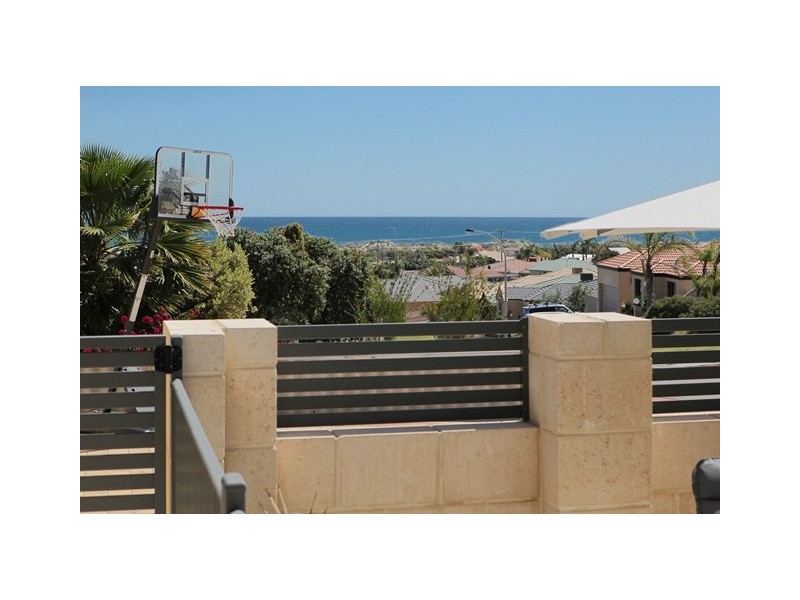 12 Conch Rise, Wandina WA 6530