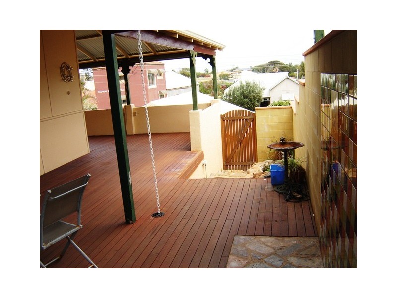 83 Francis Street, Beachlands WA 6530