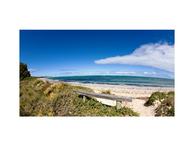 15 Angler Parade, Drummond Cove WA 6532