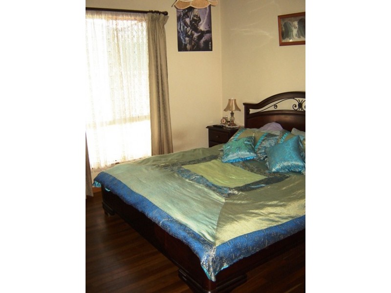 222 First Street, Wonthella WA 6530