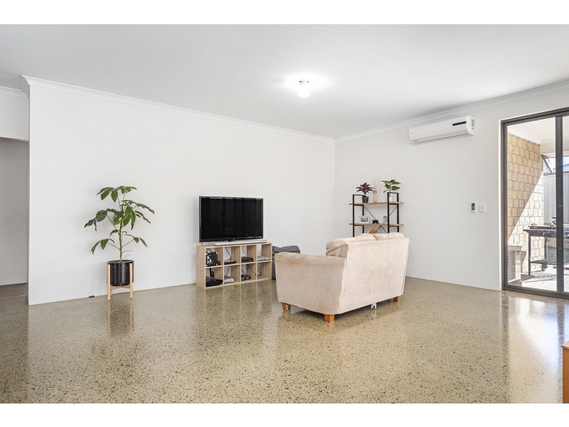 25 Coveside Way, Drummond Cove WA 6532