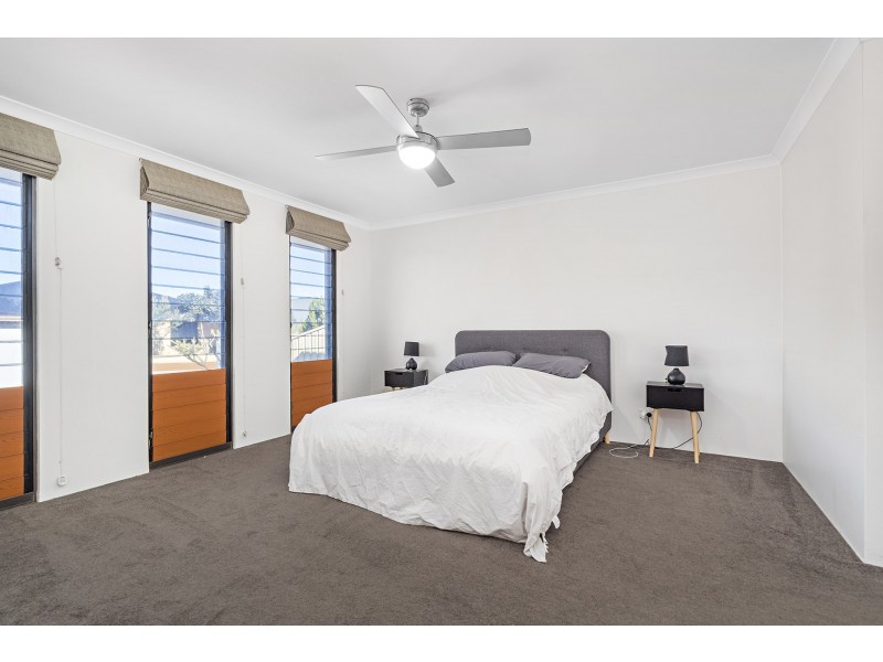 25 Coveside Way, Drummond Cove WA 6532