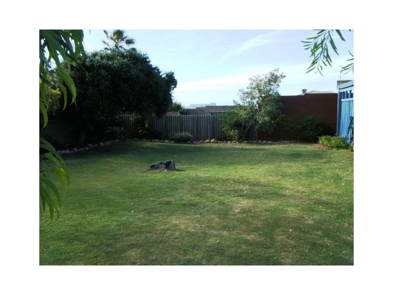 13 Nigel Cresent, Tarcoola Beach WA 6530