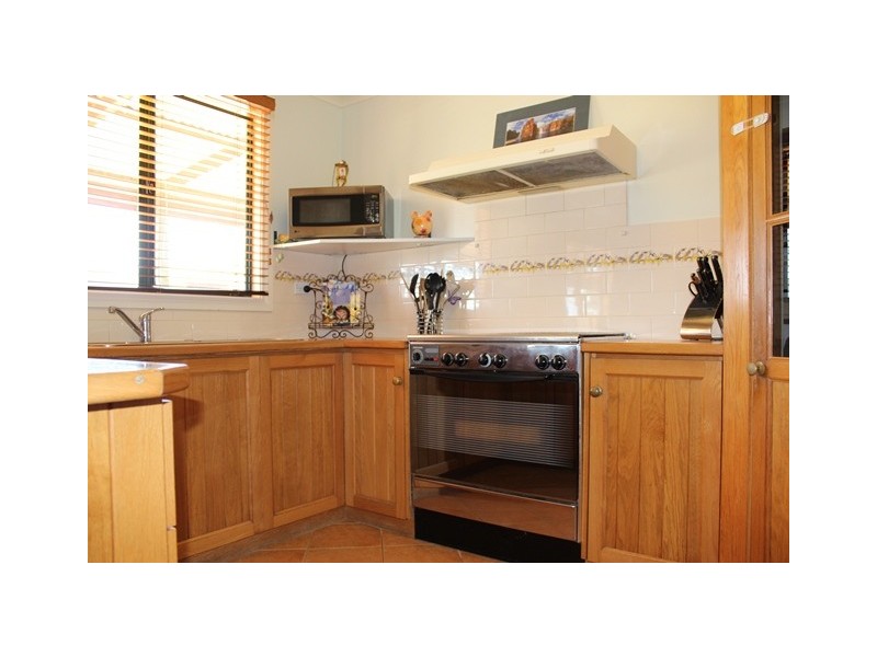 106 Beattie Road, Waggrakine WA 6530