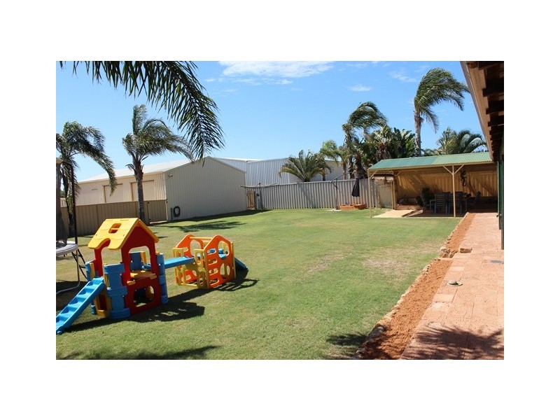 106 Beattie Road, Waggrakine WA 6530