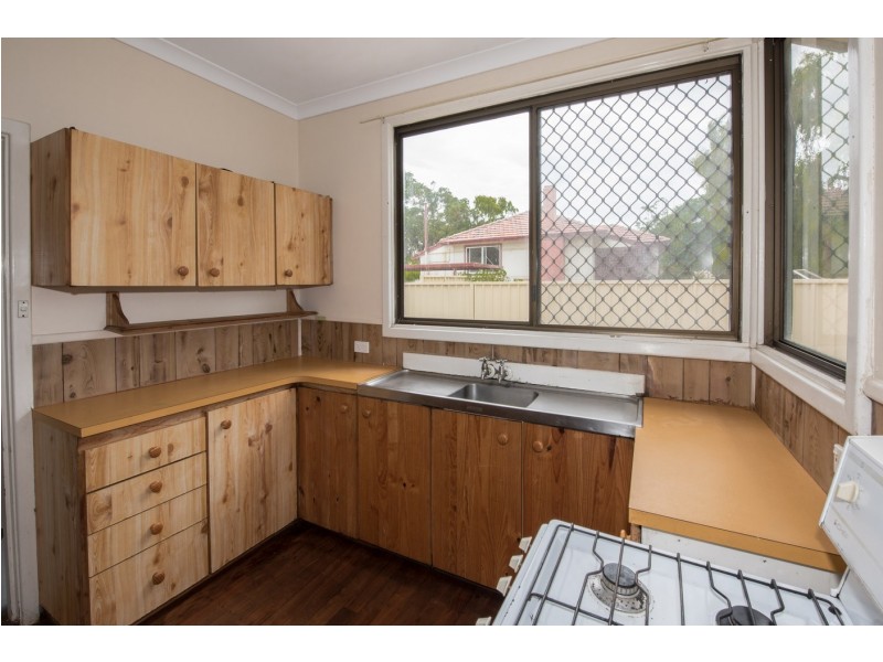 2 Zamia Street, Rangeway WA 6530