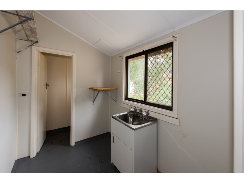 2 Zamia Street, Rangeway WA 6530