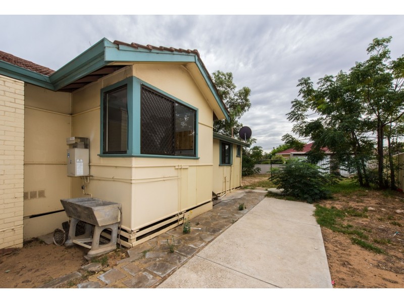 2 Zamia Street, Rangeway WA 6530