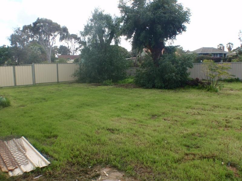 2 Zamia Street, Rangeway WA 6530