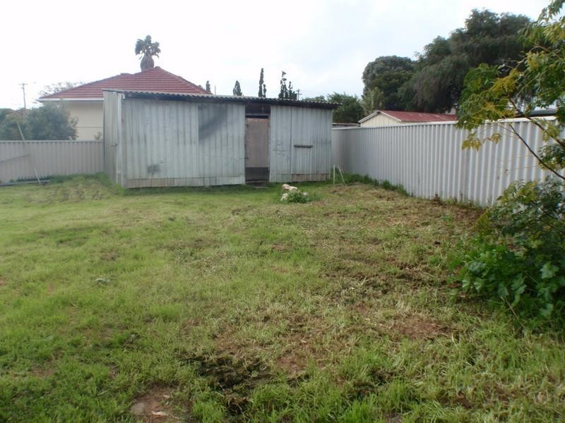 2 Zamia Street, Rangeway WA 6530