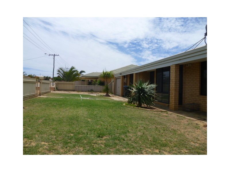 1 Boaz Street, Karloo WA 6530